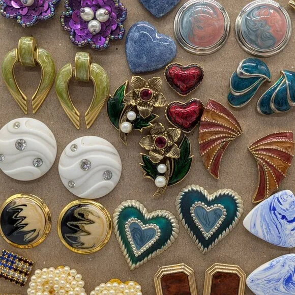 Vintage 80s & 90s reseller earrings 50+ bundle - Picture 3 of 8